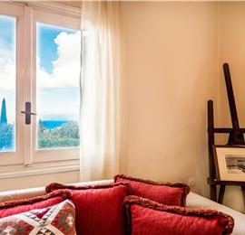 3 bedroom villa with pool & sea & mountain views, Episkepsi, sleeps 7